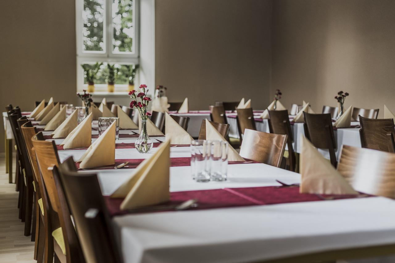 Hotel Rokiten Moravsky Krumlov Bagian luar foto